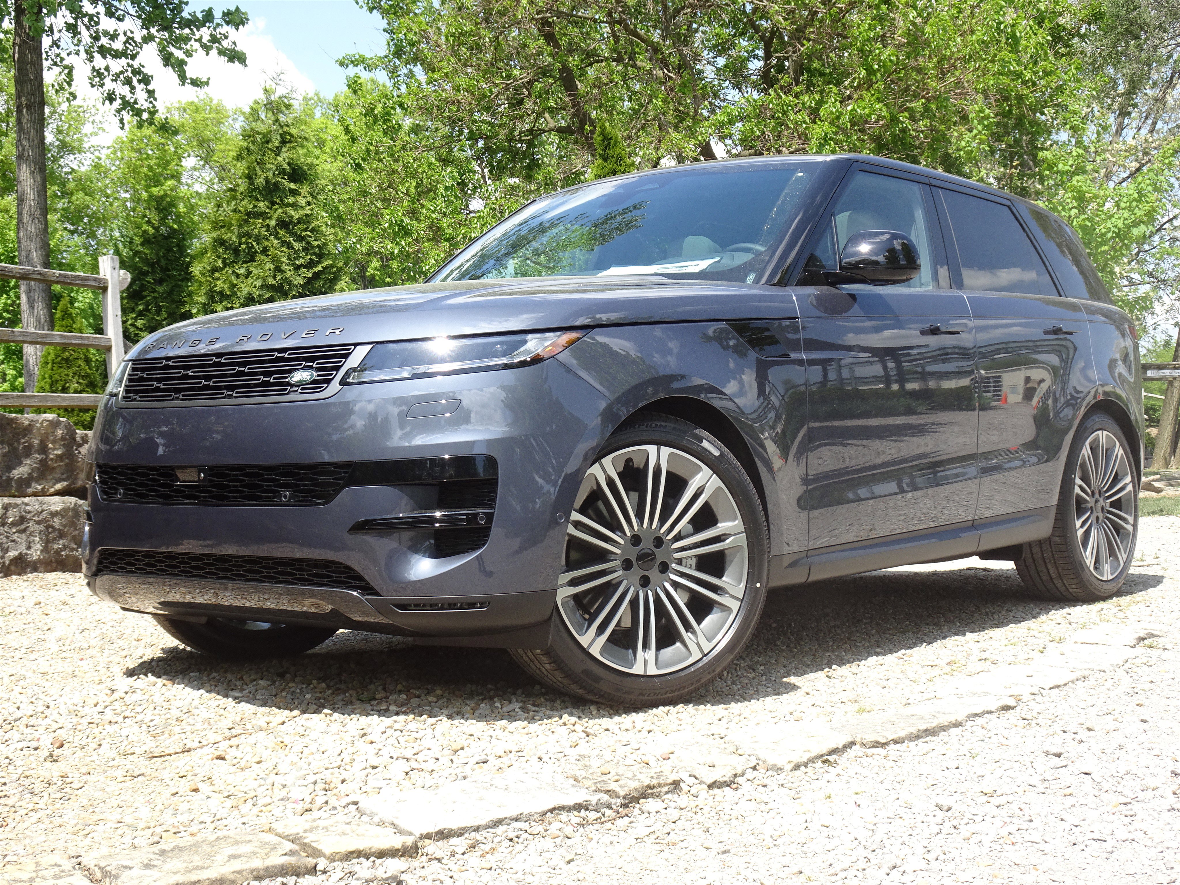 New 2026 Land Rover Range Rover Sport SE AWD/4WD image 1