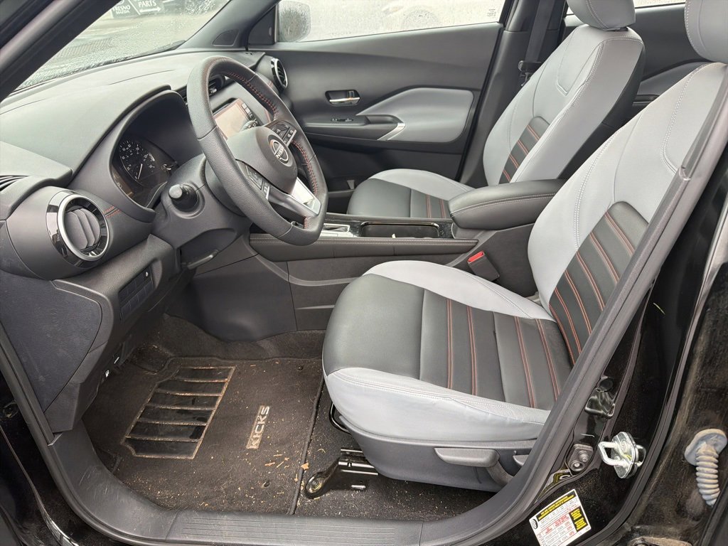 Used 2024 Nissan Kicks SR w/ SR Premium Package image 8