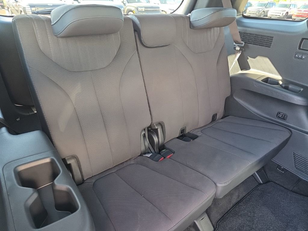 Used 2025 Hyundai Palisade Calligraphy image 20
