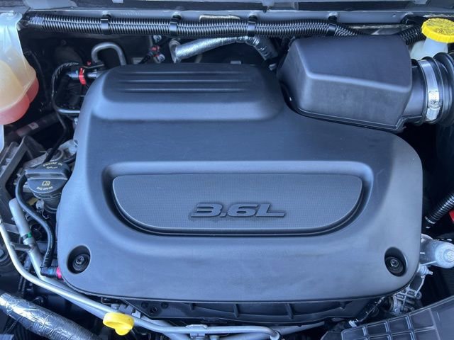 Used 2022 Chrysler Pacifica Touring-L image 39