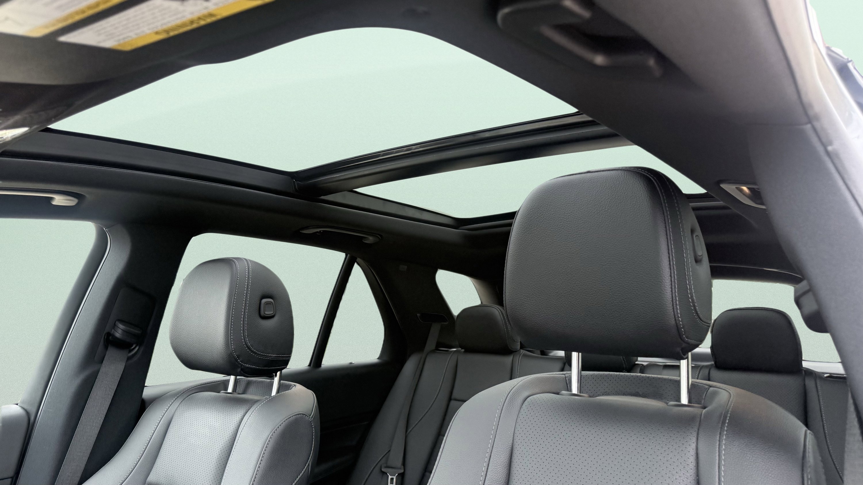 Used 2025 Mercedes-Benz GLE 450e 4MATIC image 11