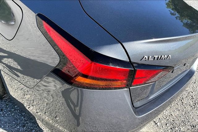 Used 2024 Nissan Altima 2.5 SV FWD image 28