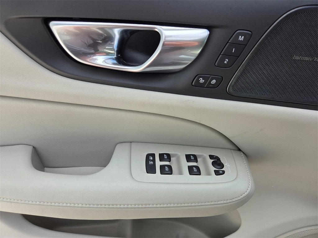 New 2026 Volvo V60 B5 Cross Country Ultra w/ Climate Package image 21