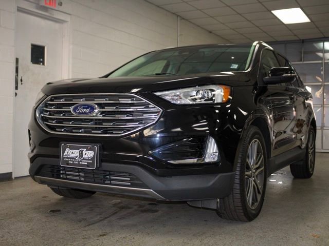 Used 2019 Ford Edge Titanium w/ Cold Weather Package image 22