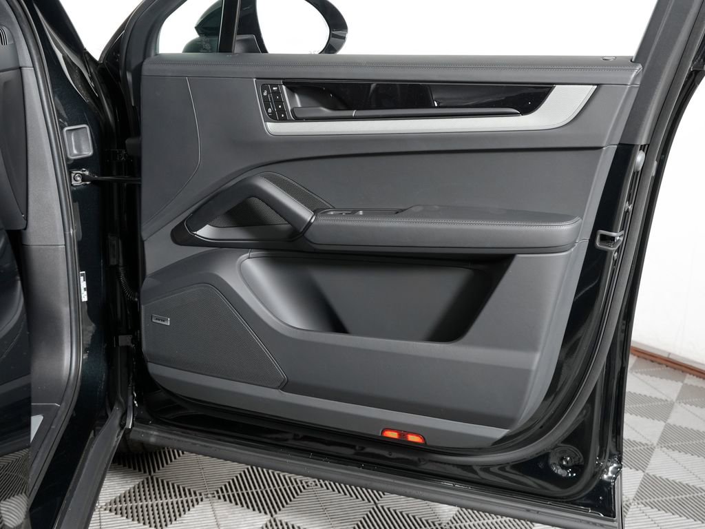 New 2026 Porsche Cayenne S AWD/4WD image 36