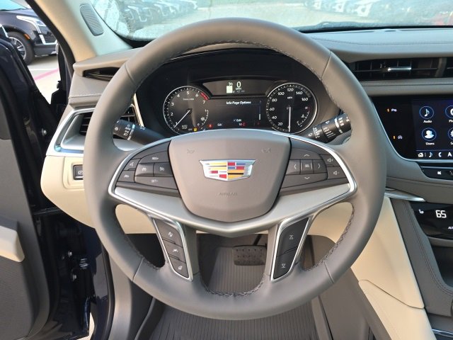 New 2025 Cadillac XT5 Premium Luxury w/ LPO, Floor Liner Package image 21