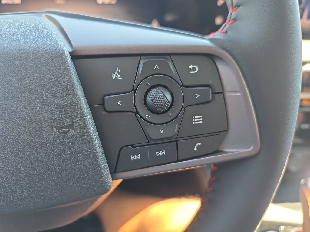New 2026 Nissan Sentra SR w/ Floor Mat Package FWD image 9