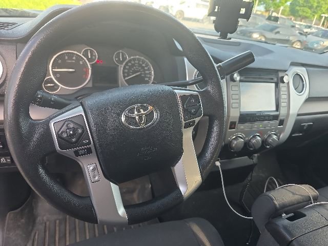Used 2016 Toyota Tundra SR5 AWD/4WD image 15