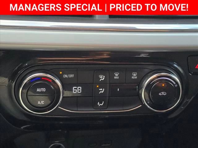 Certified 2025 Chevrolet Trax LT FWD image 30