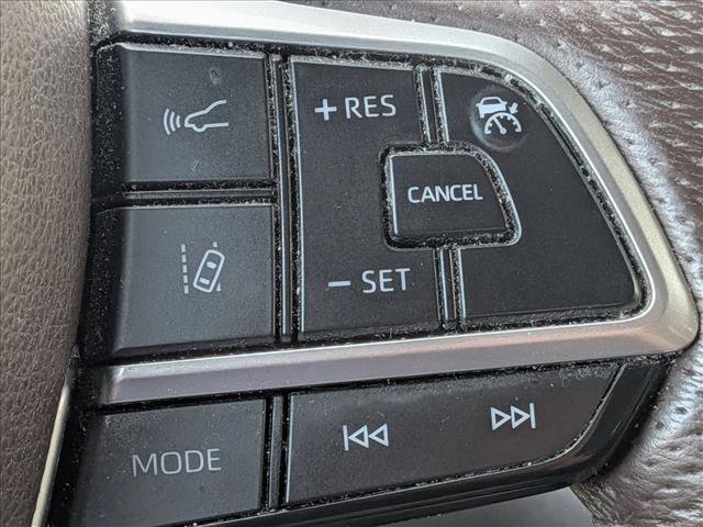 Used 2021 Toyota Sienna Platinum image 12