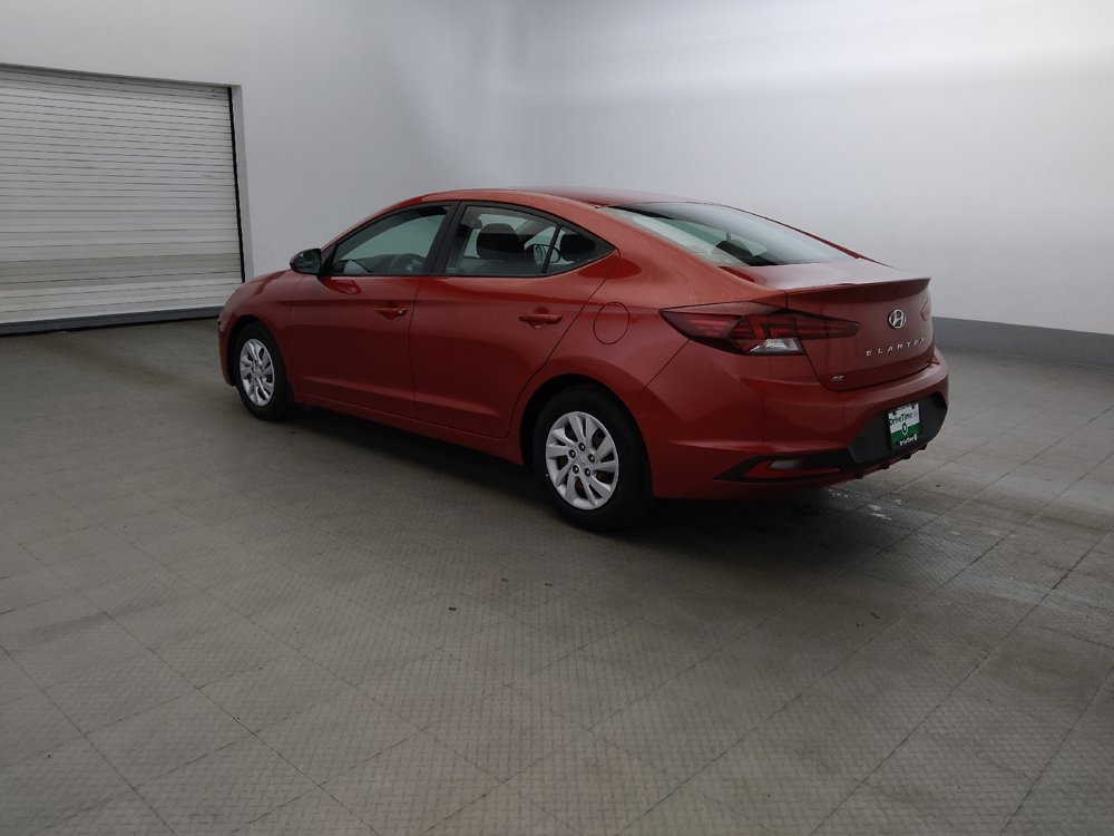 Used 2020 Hyundai Elantra SE FWD image 3