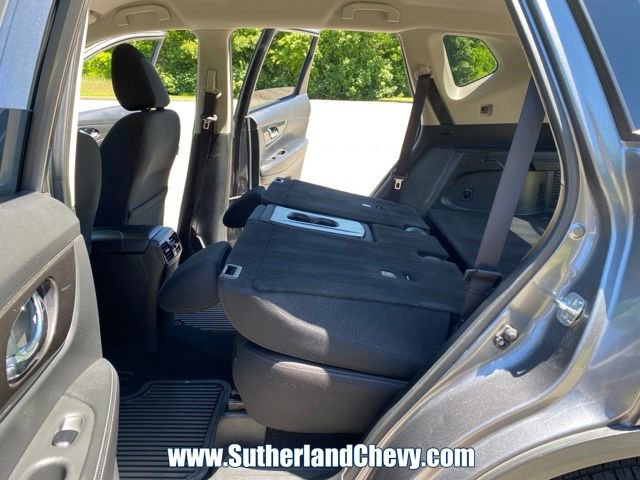 Used 2020 Nissan Rogue SV FWD image 37