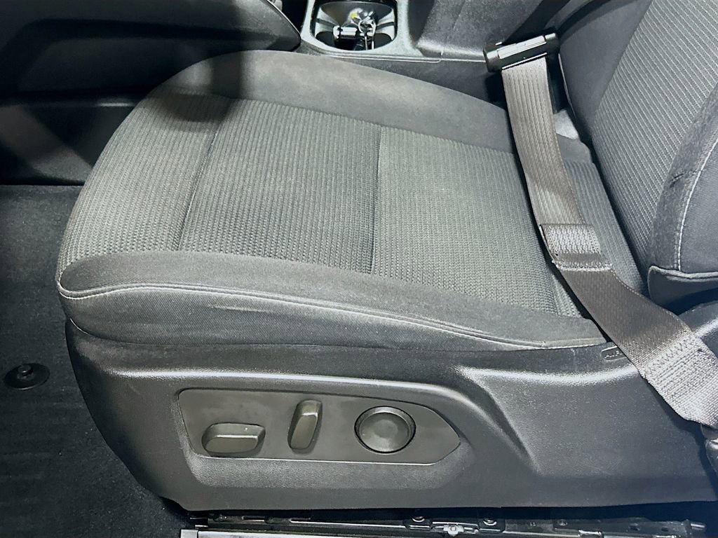 Used 2023 Chevrolet Colorado LT w/ LT Convenience Package II RWD image 16