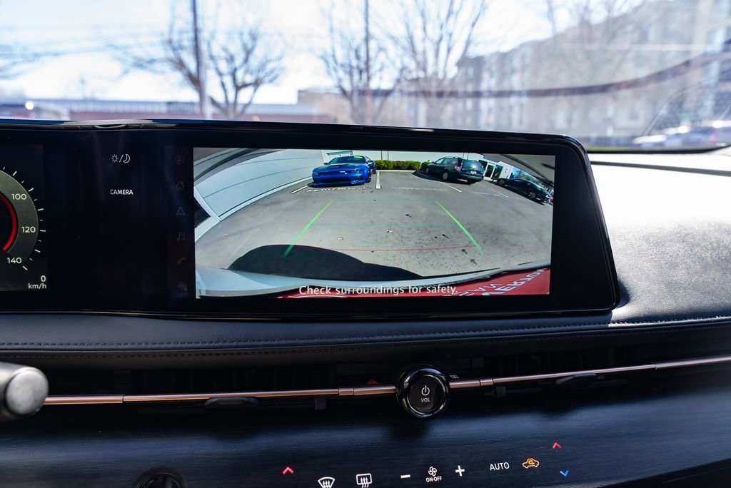 Used 2023 Nissan Ariya AWD image 18