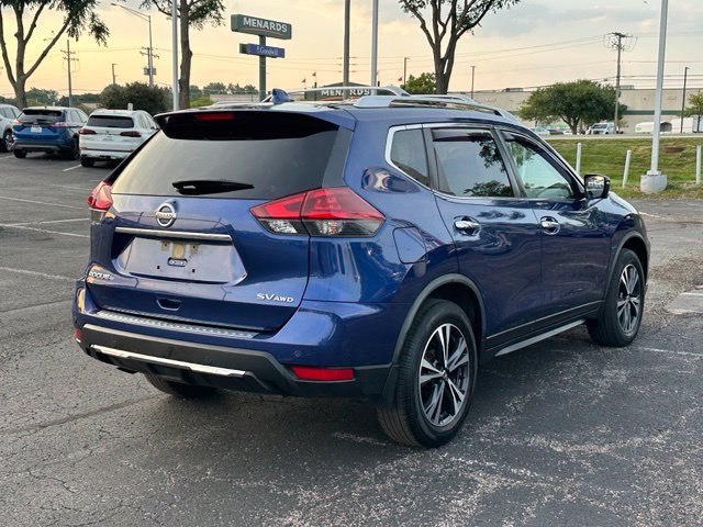 Used 2020 Nissan Rogue SV w/ Sun & Sound Touring Package AWD/4WD image 4