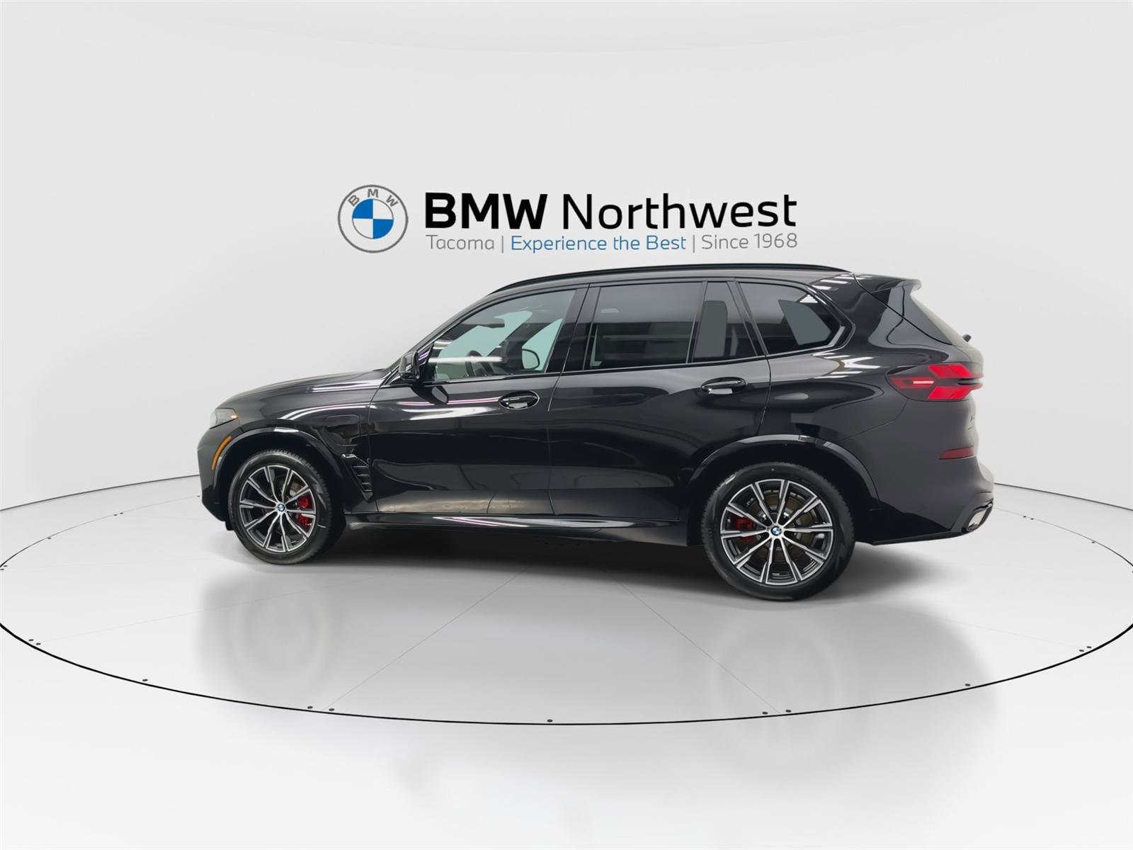New 2026 BMW X5 xDrive50e w/ M Sport Package image 11