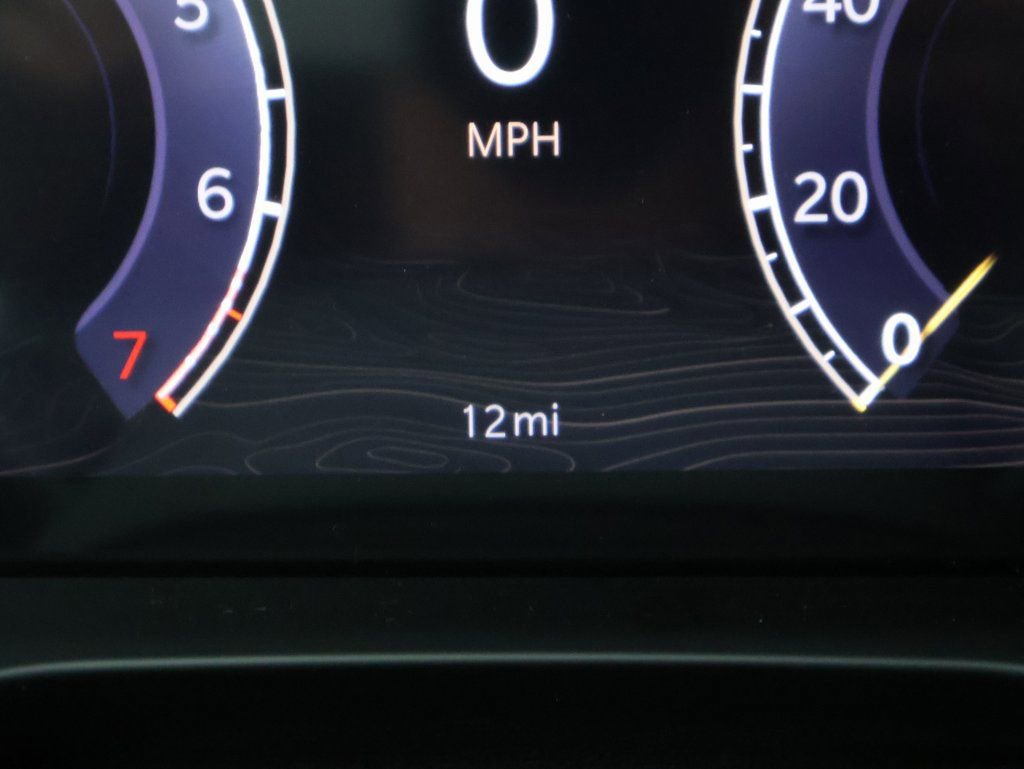 New 2025 Jeep Grand Cherokee L Altitude image 32