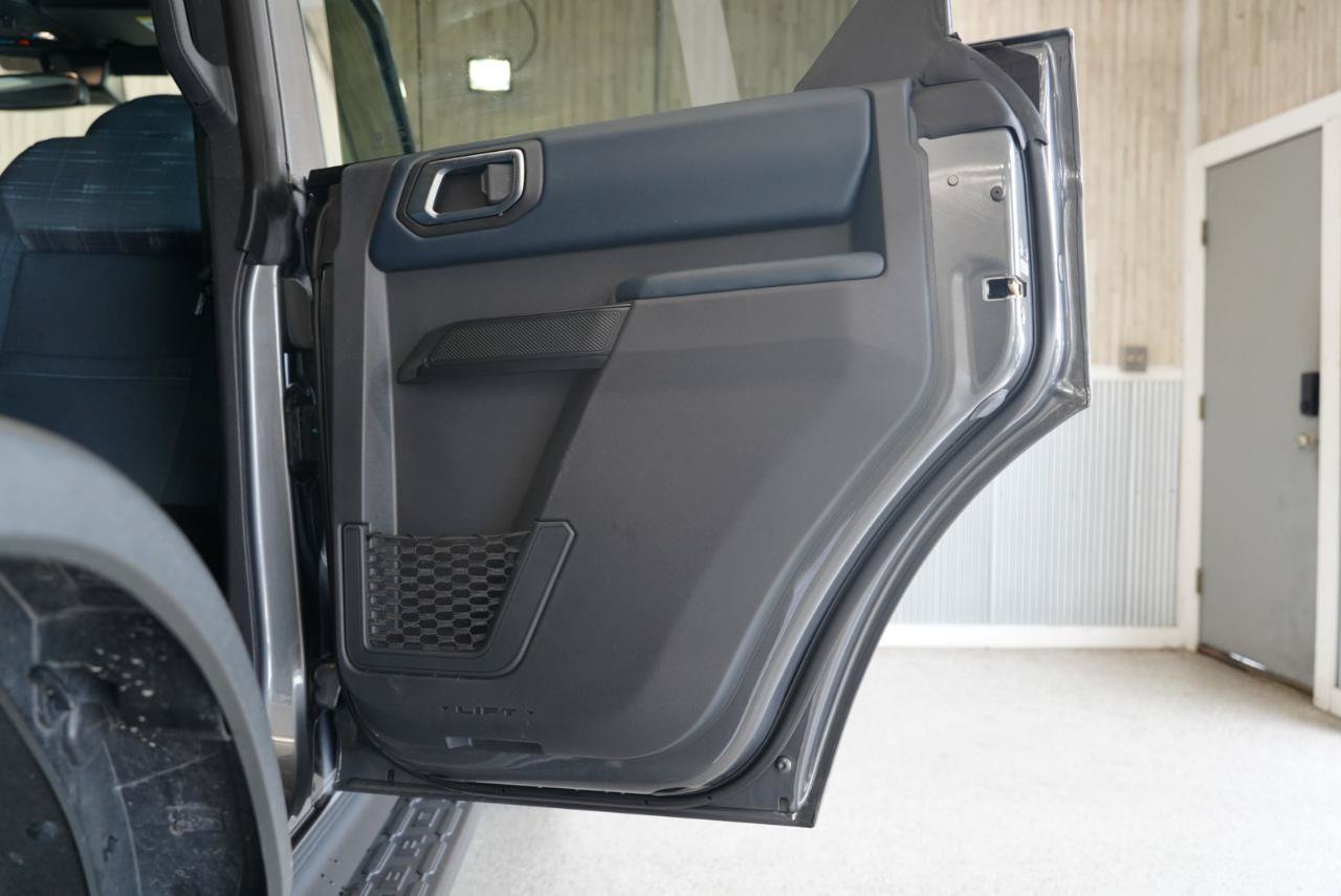 Used 2025 Ford Bronco Heritage Edition AWD/4WD image 37