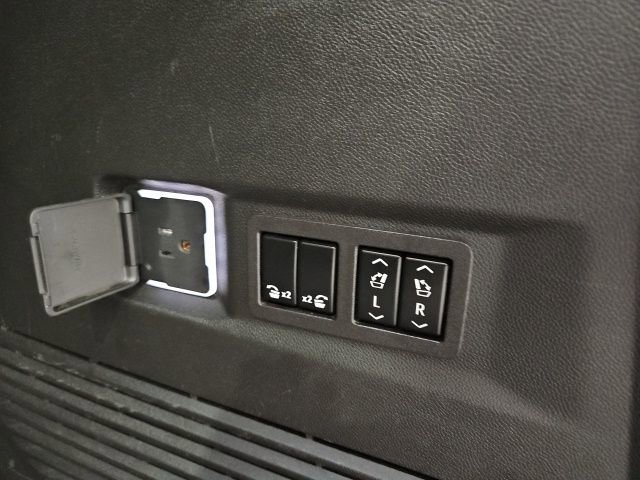 Certified 2023 Chevrolet Tahoe Z71 w/ Z71 Off-Road Package image 16