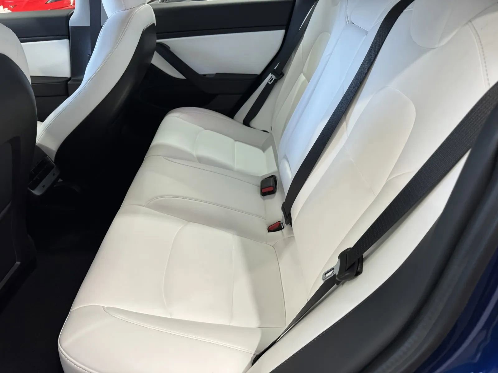 Used 2020 Tesla Model 3 Standard Range Plus image 10
