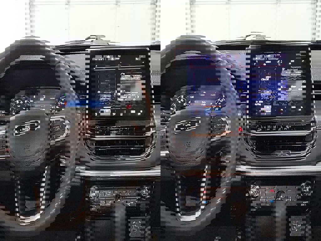 Used 2023 Jeep Compass Limited image 16