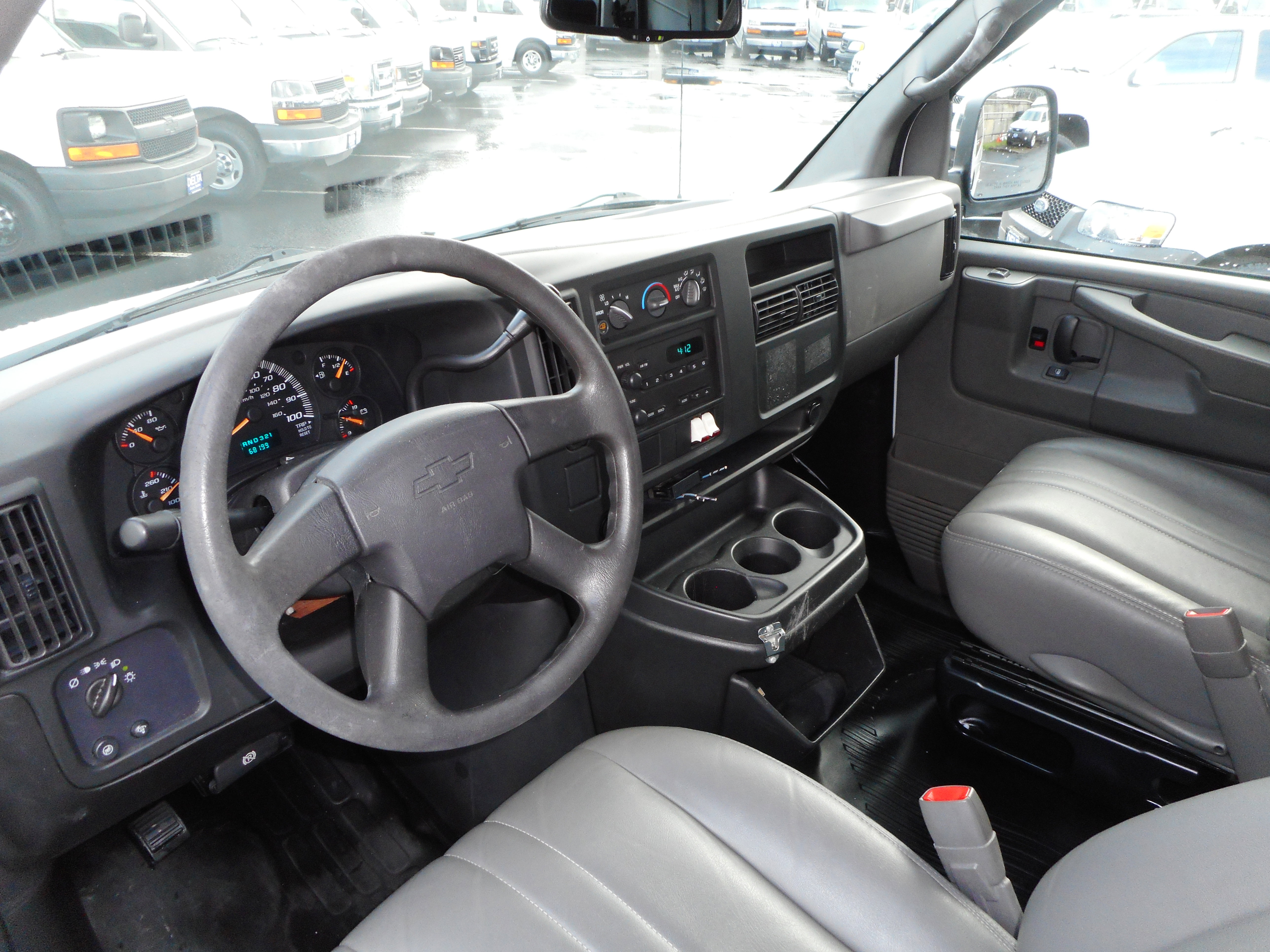 Used 2006 Chevrolet Express 2500 w/ Power and Light Package image 15