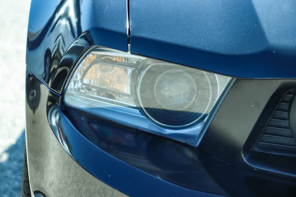 Used 2011 Ford Mustang GT Premium w/ Electronics Pkg RWD image 6