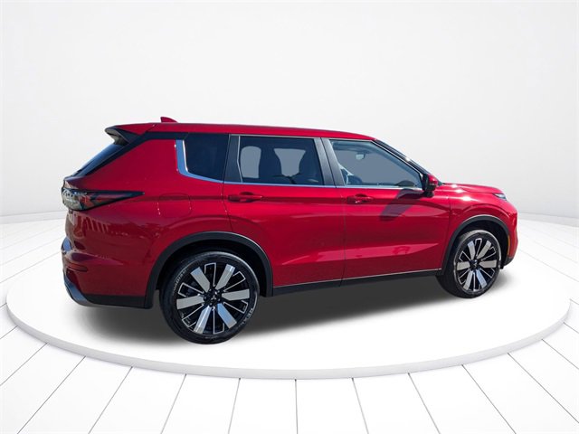 New 2025 Mitsubishi Outlander SE image 4