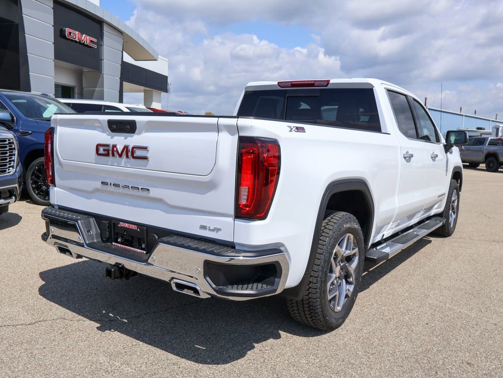 New 2026 GMC Sierra 1500 SLT image 3