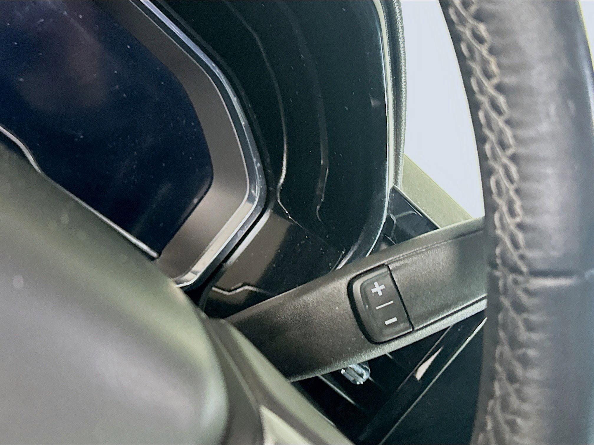 Used 2022 Chevrolet Silverado 1500 LT image 25