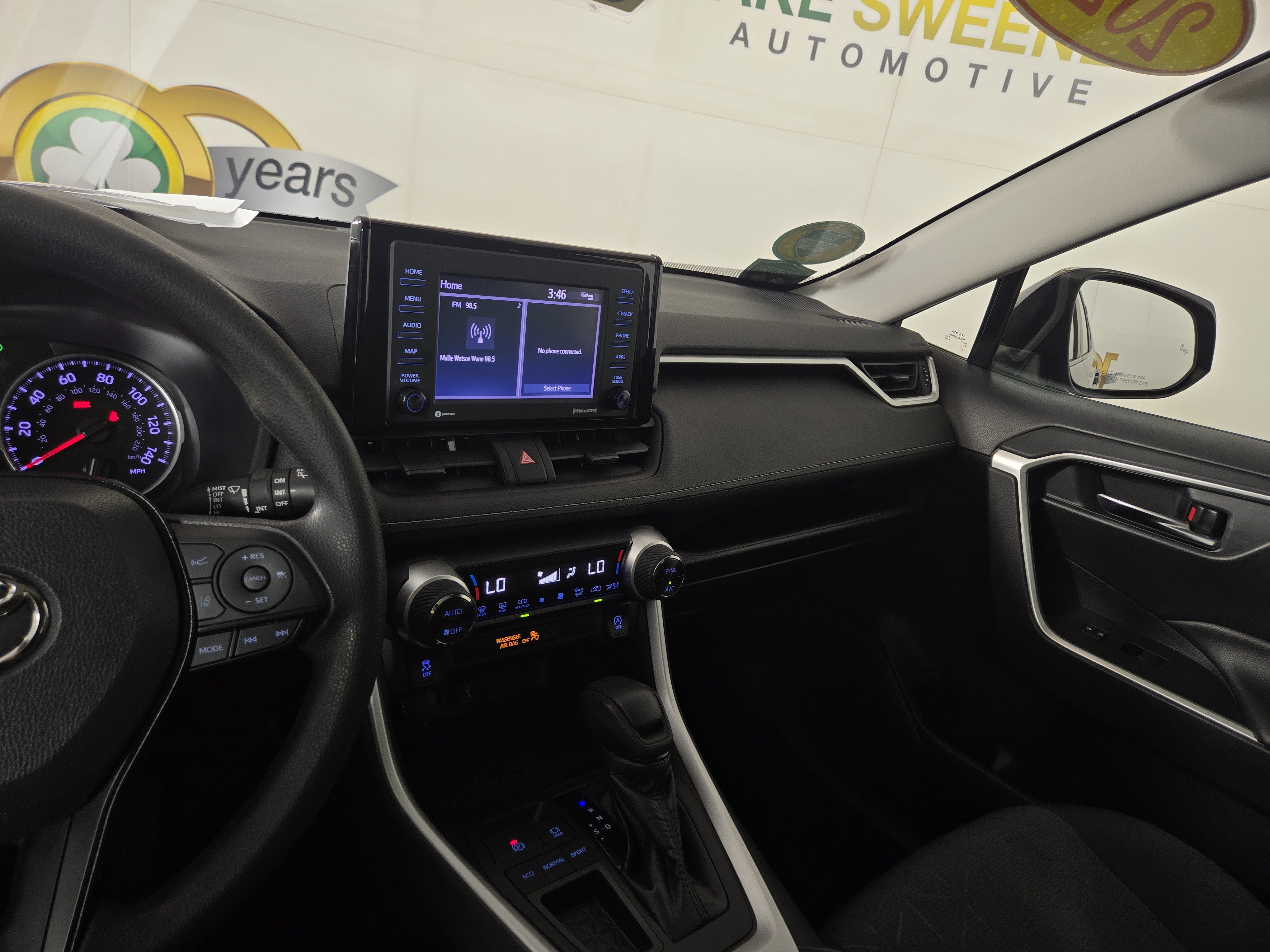 Used 2020 Toyota RAV4 XLE w/ Convenience Package FWD image 25
