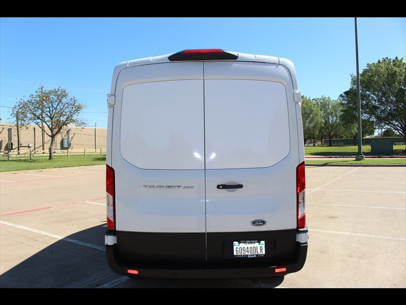 Used 2023 Ford Transit 250 Medium Roof image 4