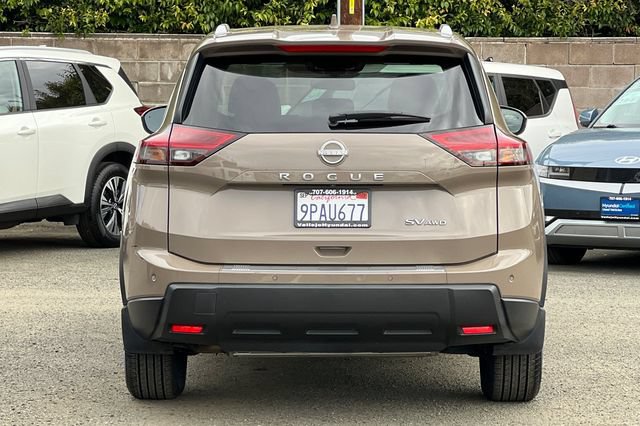 Used 2024 Nissan Rogue SV w/ SV Premium Package AWD/4WD image 7