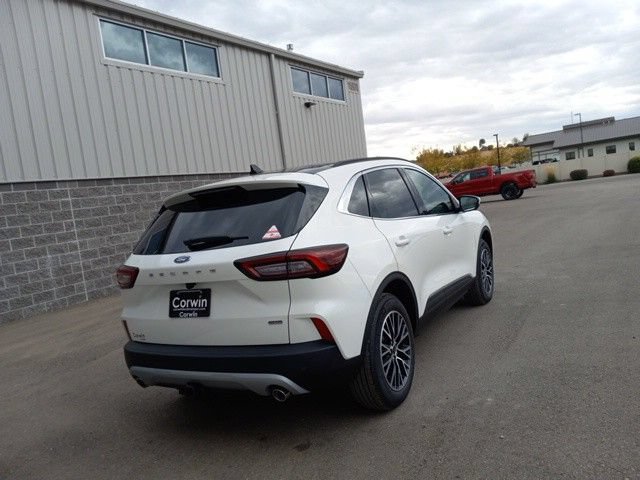 New 2025 Ford Escape SE w/ PHEV Premium Package FWD image 3