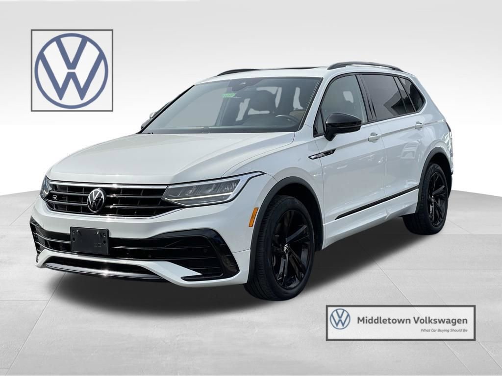 Used 2023 Volkswagen Tiguan SE R-Line image 1