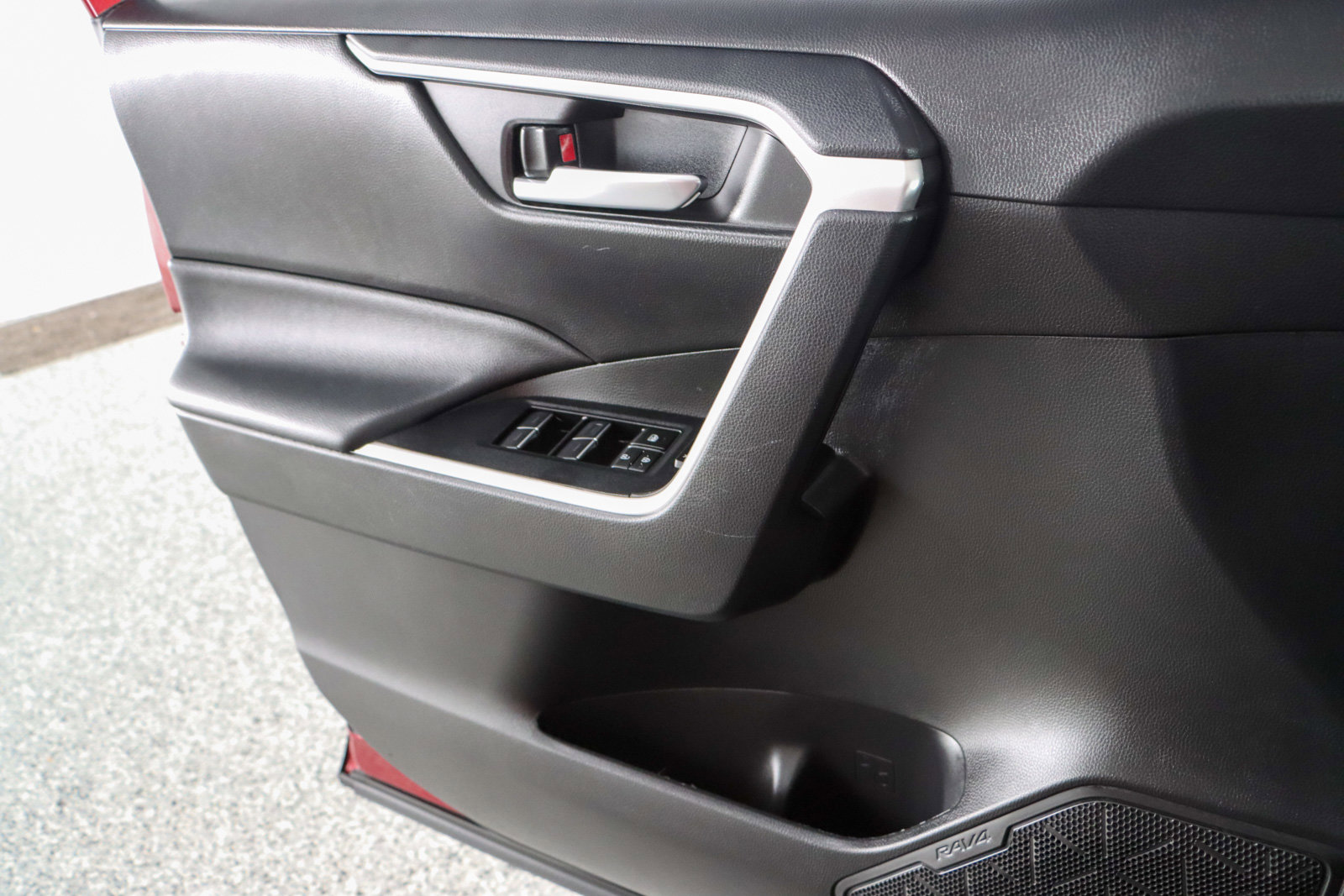 Used 2023 Toyota RAV4 XLE image 21