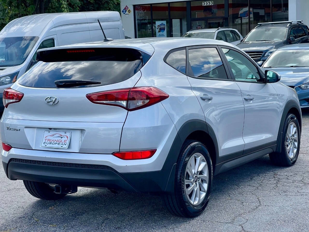 Used 2017 Hyundai Tucson SE image 2