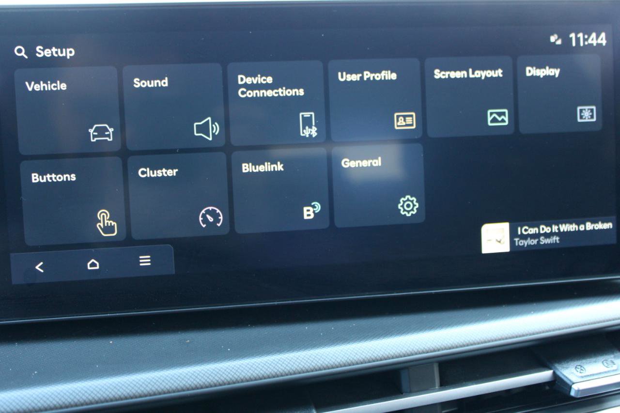 Used 2025 Hyundai Santa Fe SEL image 31