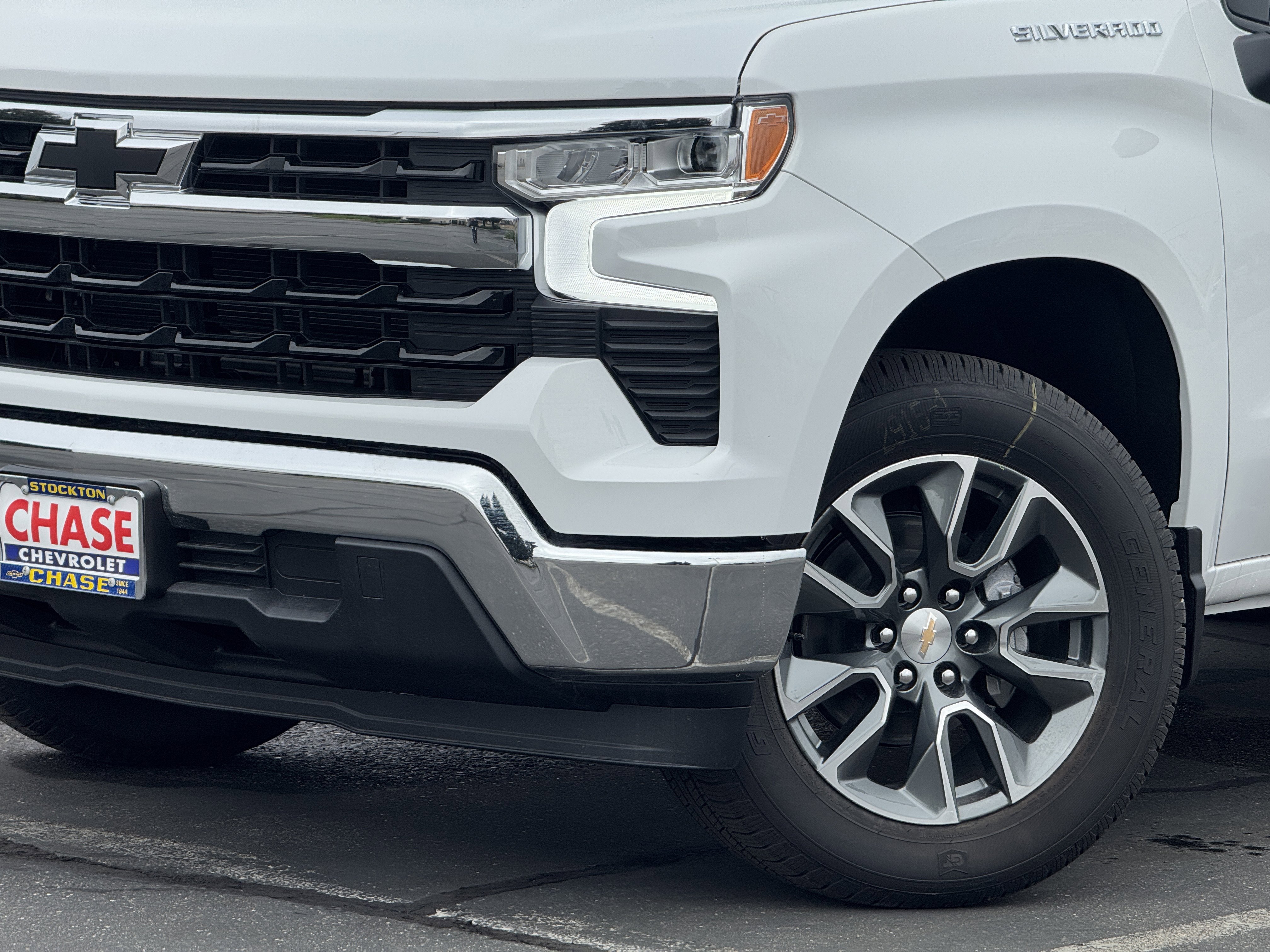 New 2026 Chevrolet Silverado 1500 LT w/ All Star Edition Plus image 3