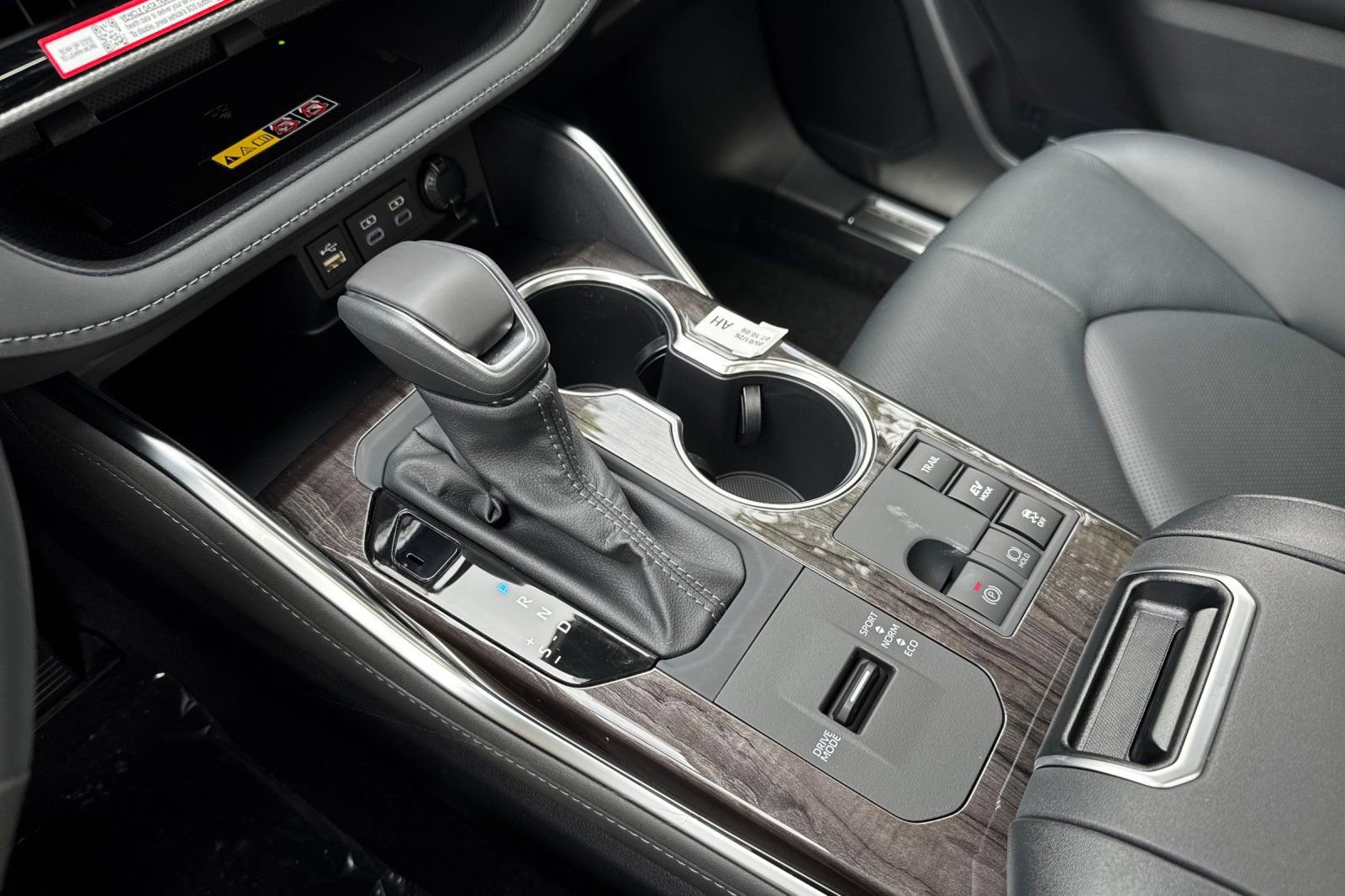 New 2026 Toyota Highlander Platinum AWD/4WD image 27