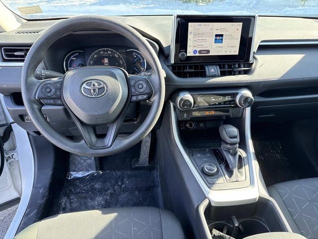 Used 2025 Toyota RAV4 XLE image 17