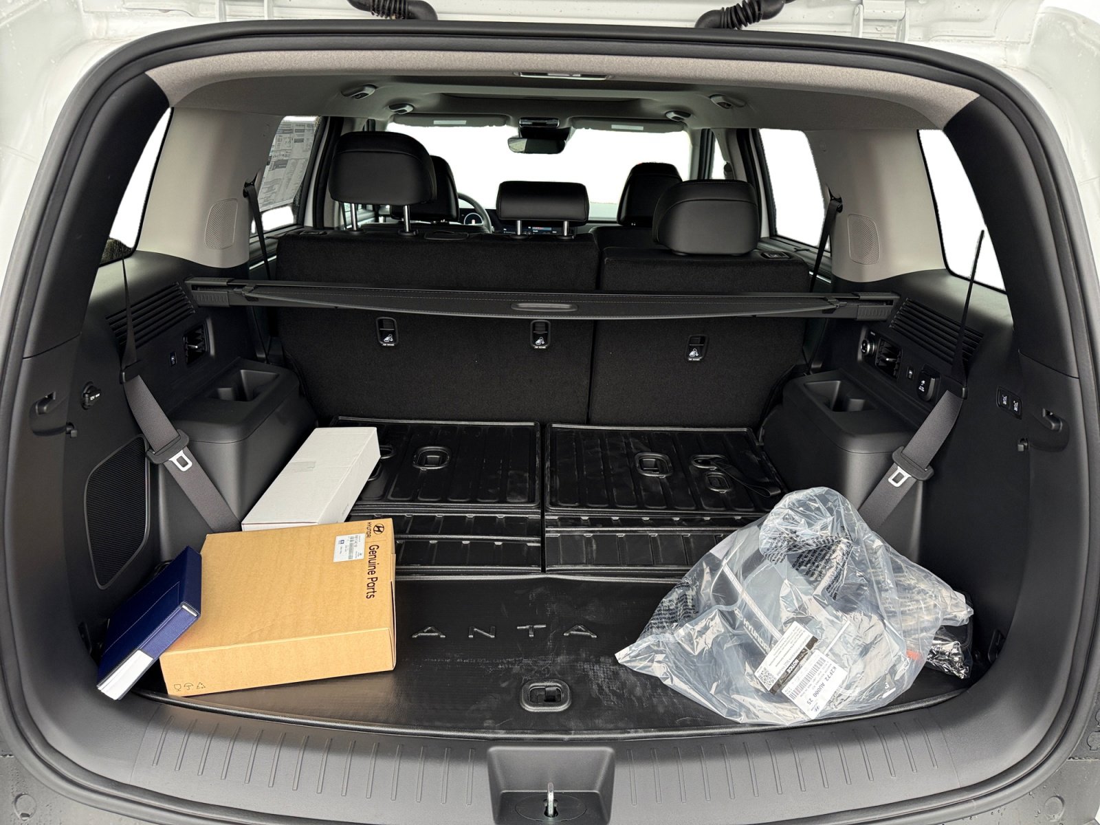 New 2026 Hyundai Santa Fe Limited AWD/4WD image 17