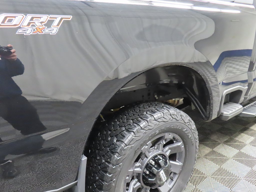 Used 2024 Ford F350 Lariat w/ Sport Appearance Package image 32