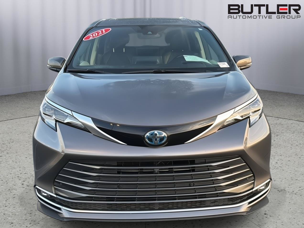 Used 2021 Toyota Sienna Platinum AWD/4WD image 9