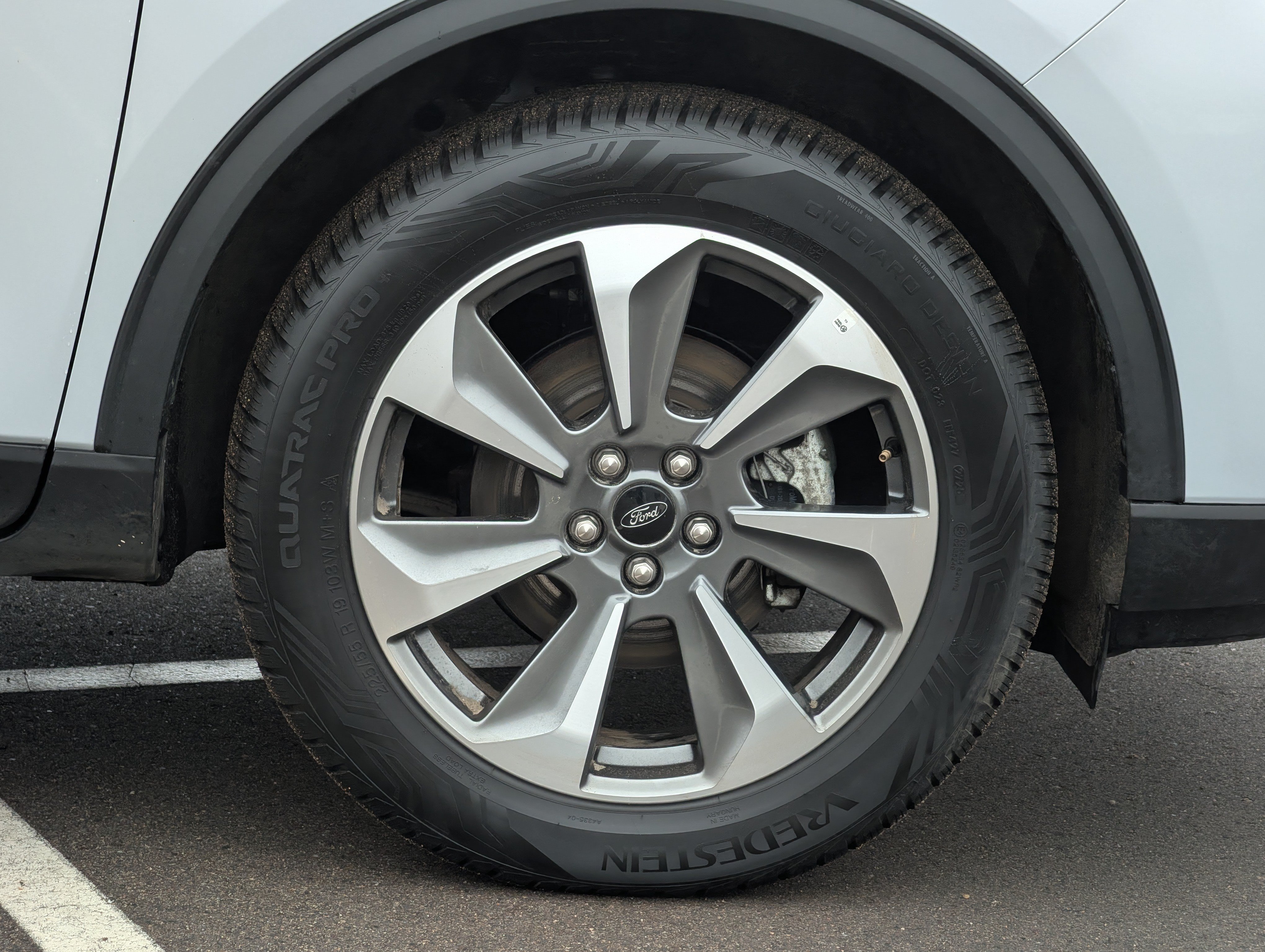 Used 2025 Ford Escape Platinum AWD/4WD image 15