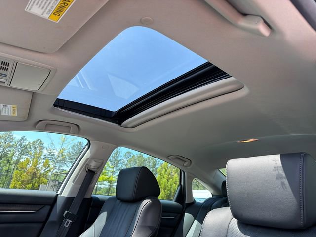 Used 2019 Honda Accord Touring image 32