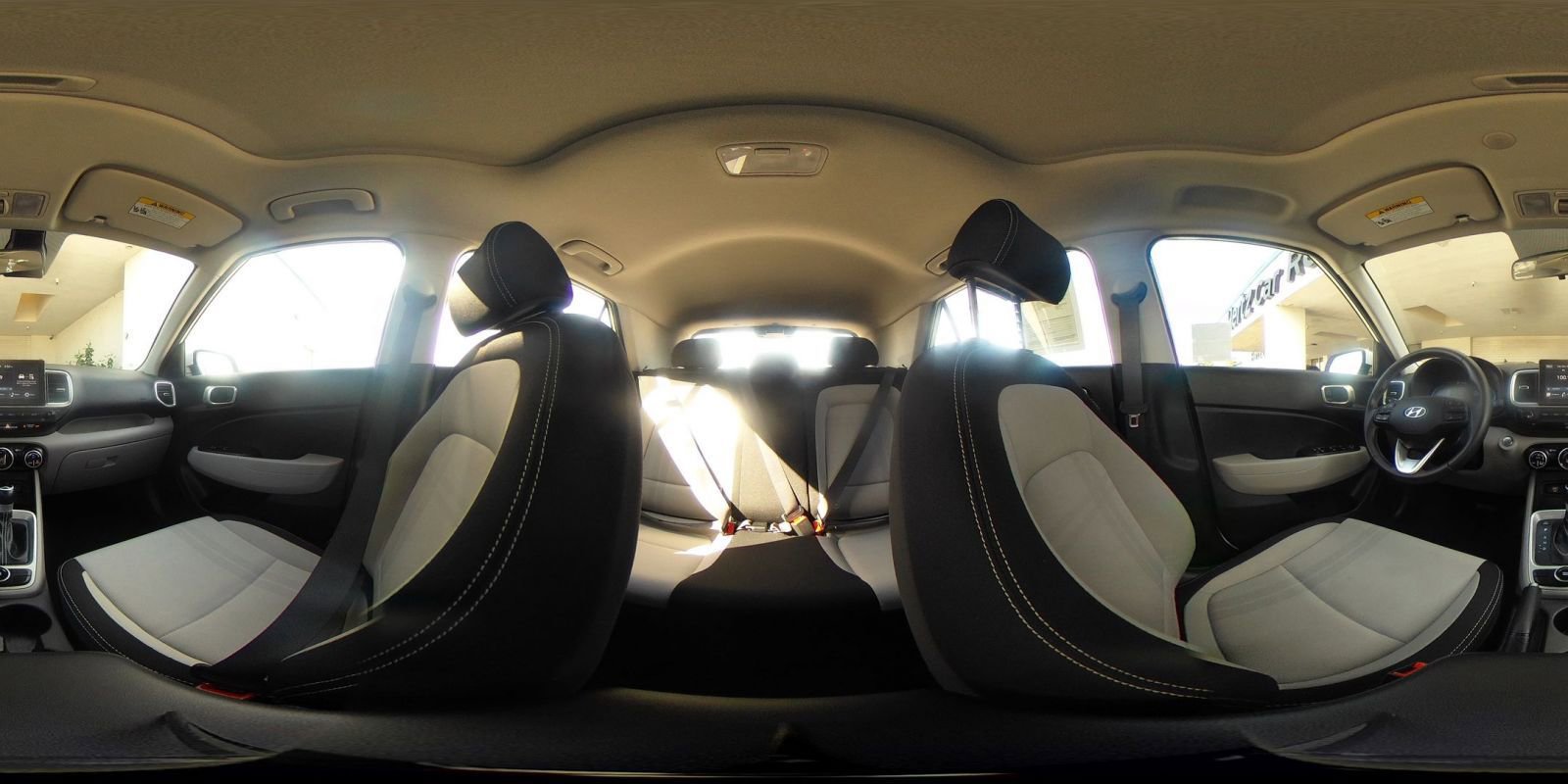 Used 2025 Hyundai Venue SEL image 43
