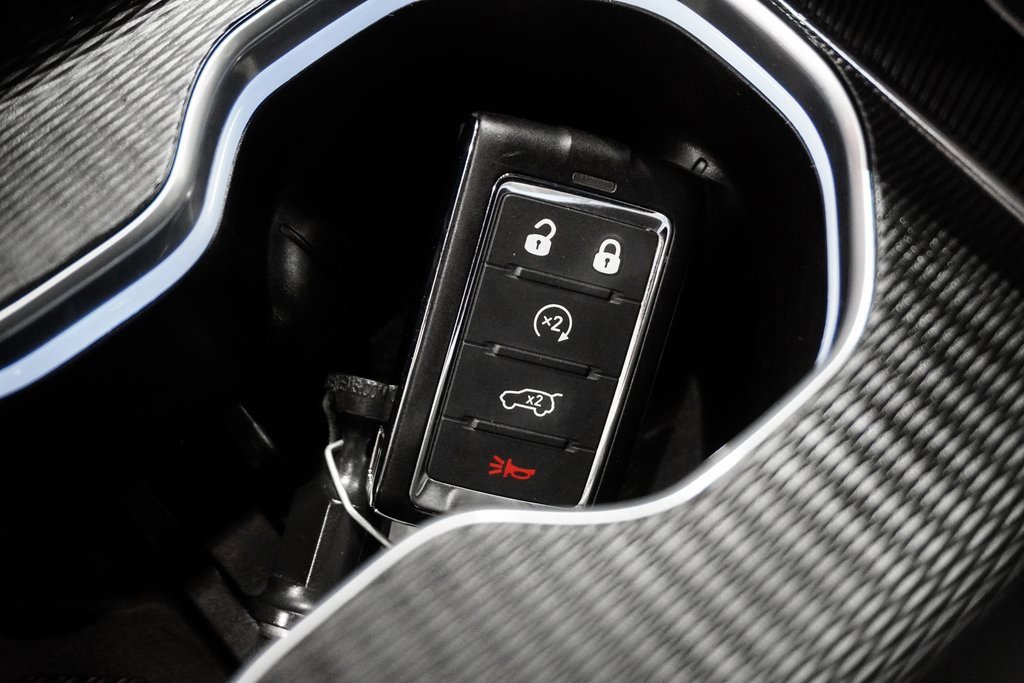 Certified 2025 Jeep Grand Cherokee Laredo w/ Luxury Tech Group I image 30