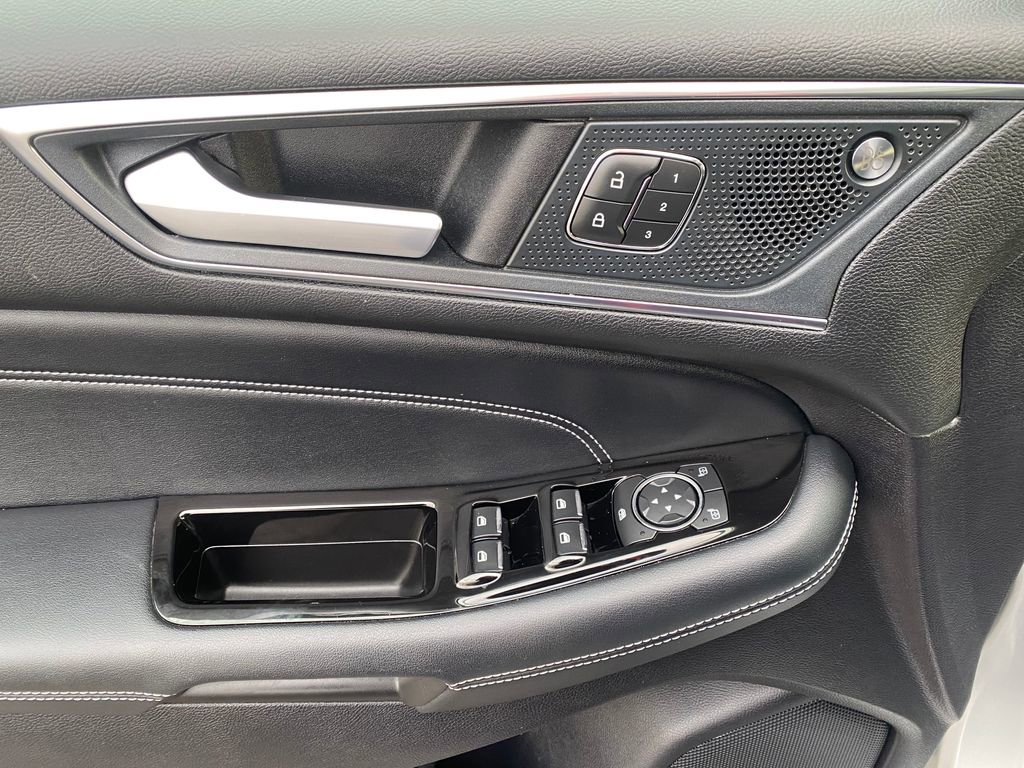 Used 2019 Ford Edge Titanium w/ Equipment Group 301A image 14