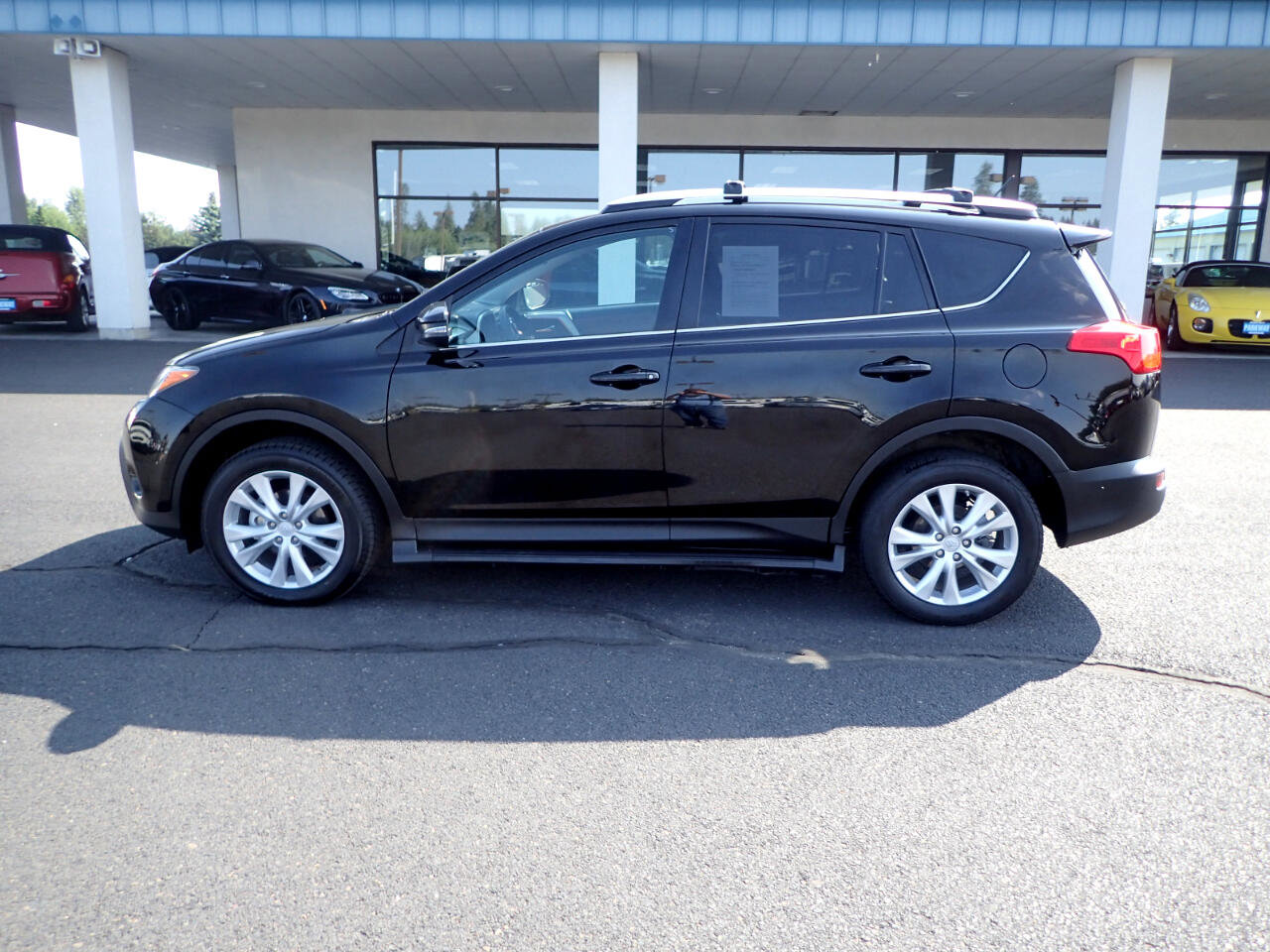 Used 2014 Toyota RAV4 Limited AWD/4WD image 2